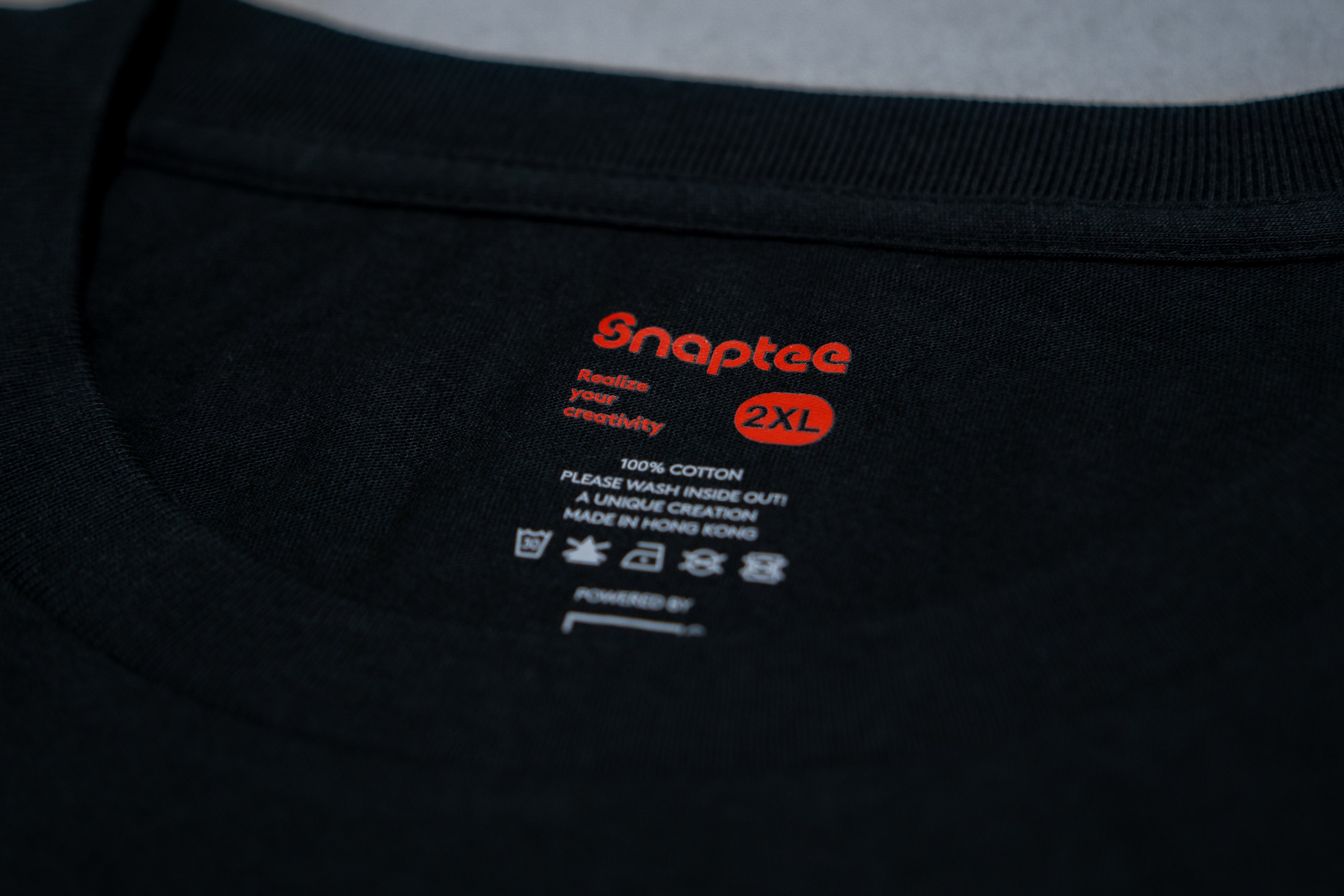 You are  Awesome 短袖黑色T-Shirt(男裝) Duncan Si Channel